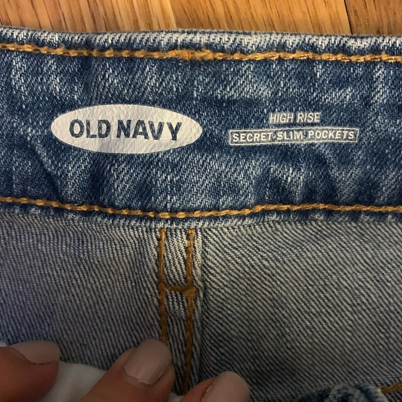 Old navy jean shorts - Picture 3 of 4